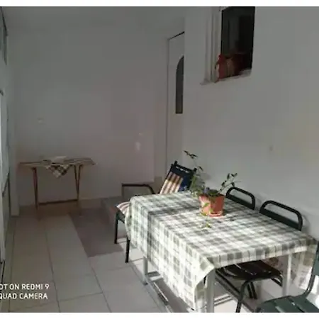 Errika House 5 بيت للعطل
